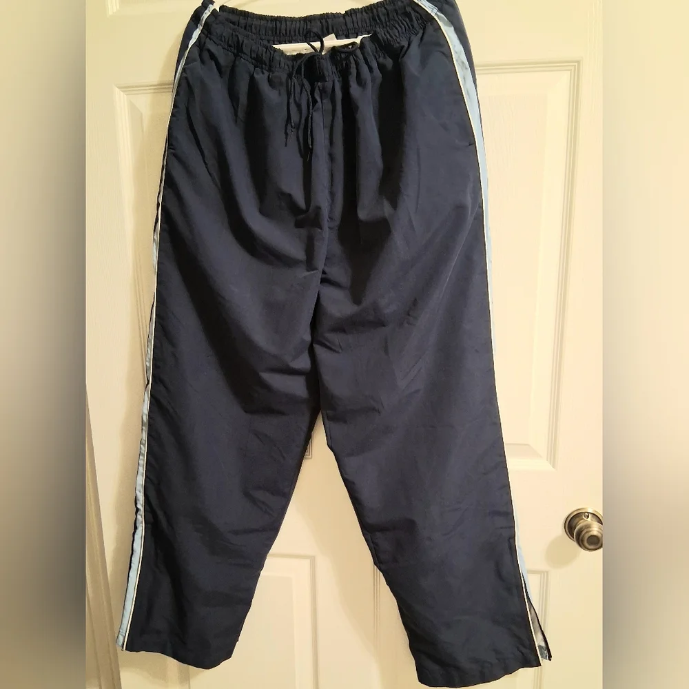 Wilson 2 Piece Tracksuit 16-18W Blue And White Lined Pockets In Both - Picture 6 of 12
